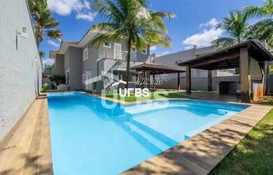 Imagem: A casa em condomínio possui 4 Dormitórios, 5 Banheiros, 5