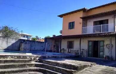 Imagem: A casa em condomínio possui 3 Dormitórios, 4 Banheiros e 163m²