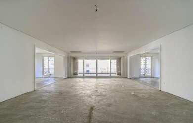 Imagem: O apartamento possui 5 Dormitórios, 5 Vagas na garagem e 1566m²