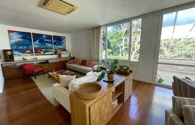 Imagem: A casa em condomínio possui 3 Dormitórios, 5 Banheiros, 4