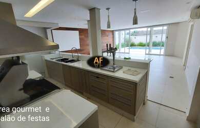 Imagem: A casa em condomínio possui 4 Dormitórios, 5 Banheiros, 5