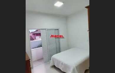 Imagem: A casa possui 4 Dormitórios, 4 Banheiros, 300m² de Área