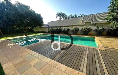 Imagem: A casa em condomínio possui 5 Dormitórios, 5 Banheiros, 4