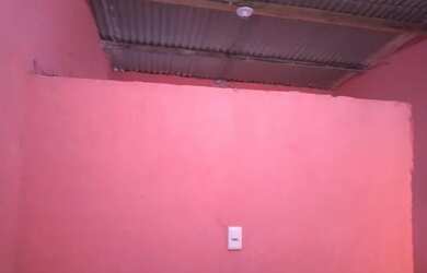 Imagem: A casa possui 1 Dormitório, 1 Banheiro e está localizado