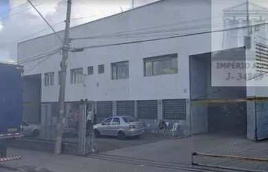 Imagem: O depósito possui 2.900m² de Área e está localizado em