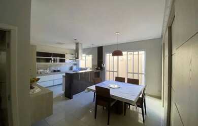 Imagem 3: Casa para Venda - Tubalina, Uberlândia - 438m², 3 vagas