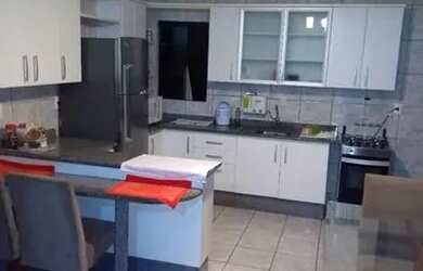 Imagem: O quarto possui Imóvel novo e está localizado em Ressacada