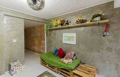 Imagem: A casa possui 3 Dormitórios, 3 Banheiros, 1 Vaga na garagem