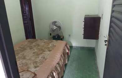 Imagem: A casa possui 1 Dormitório, 1 Banheiro, 50m² de Área e Imóvel