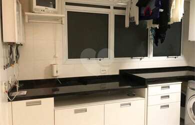 Imagem: O apartamento possui 4 Dormitórios, 5 Banheiros, 5 Vagas na