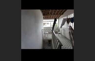 Imagem: A casa possui 2 Dormitórios, 1 Banheiro, 70m² de Área e