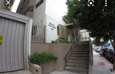 Imagem: O apartamento possui 1 Dormitório, 1 Banheiro, 1 Vaga na garagem