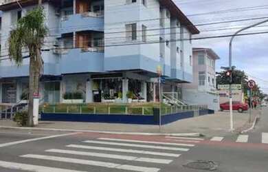 Imagem: O apartamento possui 1 Dormitório, 1 Vaga na garagem e está