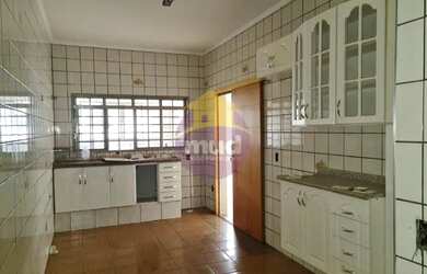 Imagem 4: Casa para à venda no bairro Jardim Caparroz, em São José do Rio Preto - SP