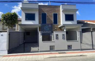 Imagem: A casa possui 2 Dormitórios, 2 Banheiros, 1 Vaga na garagem