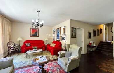 Imagem: A casa possui 3 Dormitórios, 2 Banheiros, 1 Vaga na garagem