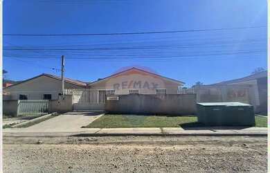 Imagem: A casa possui 3 Dormitórios, 1 Banheiro, 60m² de Área e