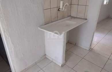 Imagem: A casa possui 1 Dormitório, 1 Banheiro, 35m² de Área e está