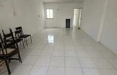 Imagem: A casa possui 3 Dormitórios, 3 Banheiros, 204m² de Área e