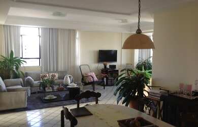 Imagem 6: Apto TIROL 4 suítes. Piscina, Guarda roupa, 210m² de Áreae3 Vagas na...