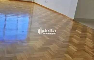 Imagem 8: Apartamento com 4 quartos sendo 1 suíte disponível para venda no bairro...