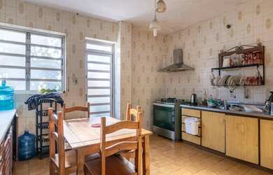 Imagem 15: Imóvel para venda possui 390 metros quadrados com 4 quartos em Seminário...