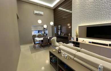 Imagem: A casa em condomínio possui 3 Dormitórios, 4 Banheiros, 4