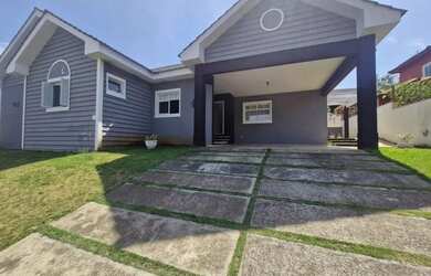 Imagem: A casa em condomínio possui 5 Dormitórios, 4 Banheiros, 4