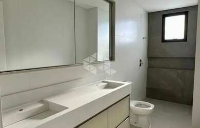 Imagem 16: Apartamento com 3 suítes e 3 vagas de garagem na Meia Praia