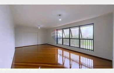 Imagem: O apartamento possui 4 Dormitórios, 3 Banheiros, 2 Vagas na