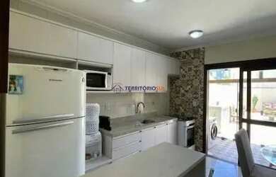 Imagem 6: Casa em Porto Alegre, no bairro Hípica, com 3 dormitório s , e 3 banheiros,...