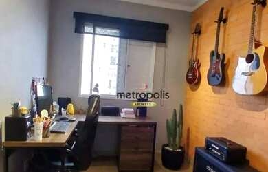 Imagem: O apartamento possui 3 Dormitórios, 1 Banheiro, 2 Vagas na