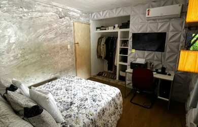 Imagem: A casa em condomínio possui 2 Dormitórios, 3 Banheiros, 2