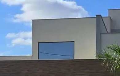 Imagem: A casa em condomínio possui 3 Dormitórios, 4 Banheiros, 4