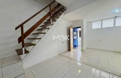 Imagem: O depósito possui 80m² de Área, Ar-condicionado, Varanda