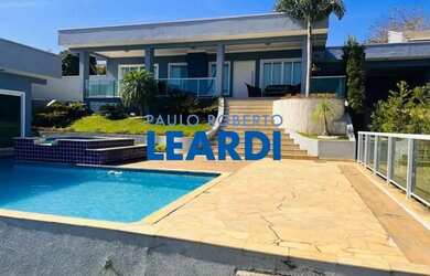 Imagem: A casa em condomínio possui 3 Dormitórios, 5 Banheiros, 5