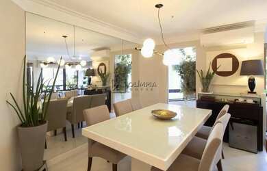 Imagem: O apartamento possui 4 Dormitórios, 3 Banheiros, 2 Vagas na