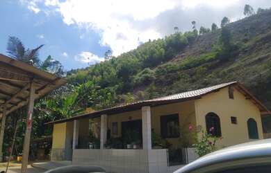 Imagem: A fazenda e está localizado em Aracê, Domingos Martins à