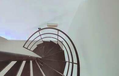 Imagem 2: Loja Praia Campista c/ 76m² de frente para o mar, mezanino, banheiro