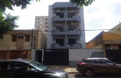 Imagem: O apartamento possui 1 Dormitório, 1 Banheiro, 1 Vaga na garagem