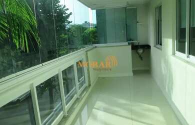 Imagem: O apartamento possui 3 Dormitórios, 2 Banheiros, 2 Vagas na