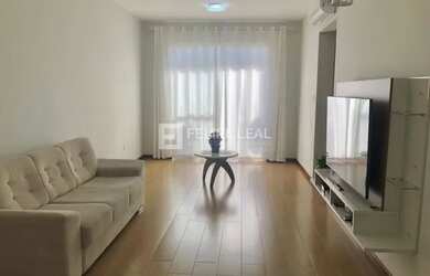 Imagem: O apartamento possui 2 Dormitórios, 1 Banheiro, 2 Vagas na