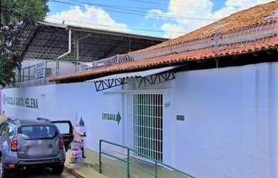Imagem: A casa possui 1 Dormitório, 1 Banheiro, 1 Vaga na garagem