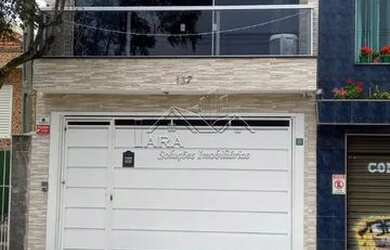 Imagem: A casa possui 4 Dormitórios, 4 Banheiros, 2 Vagas na garagem