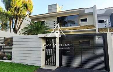 Imagem: A casa possui 2 Dormitórios, 1 Banheiro, 3 Vagas na garagem