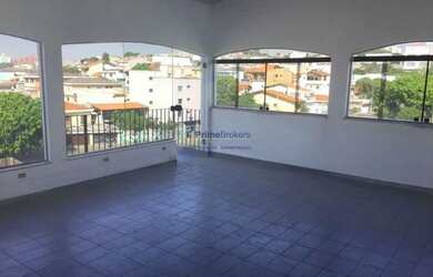 Imagem: O depósito possui 3 Vagas na garagem, 307m² de Área e está