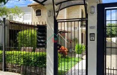 Imagem: A casa em condomínio possui 3 Dormitórios, 3 Banheiros, 2