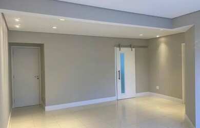 Imagem: O apartamento possui 3 Dormitórios, 3 Banheiros, 2 Vagas na