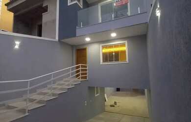 Imagem: A casa possui 3 Dormitórios, 4 Banheiros, 4 Vagas na garagem