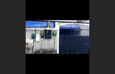 Imagem: A casa possui 2 Dormitórios, 2 Banheiros, 3 Vagas na garagem